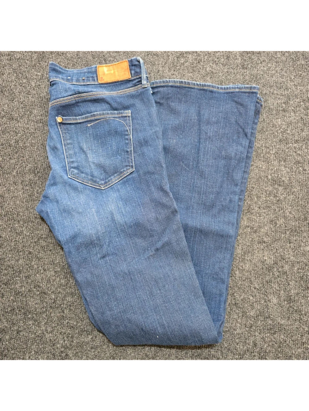 HM Jeans Womens 30x34 Bootcut Flare Denim Medium Wash Stretch Shaping Trousers
